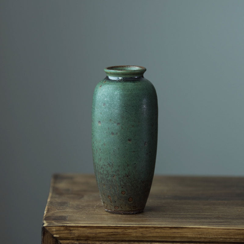 AO Vintage Style Pottery